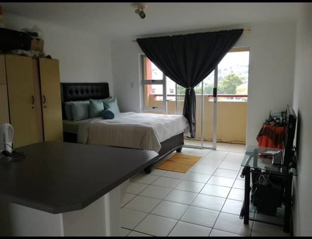 0.5 BEDROOM FLAT RENTED IN WATERVAL PARK